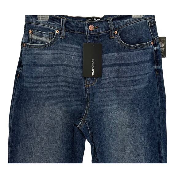 Fashion Nova Classic Blue Cropped Jeans. - Picture 3 of 8